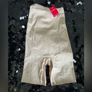 NWT SPANX BY SARA BLAKELE SHAPE THINSTINCTS HIGH-WAISTED MID-THIGH SHORTS WOMEN